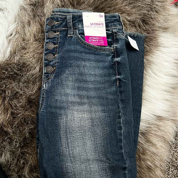 SO Denim - NWT SO High rise ultimate ankle Jegging Size 9